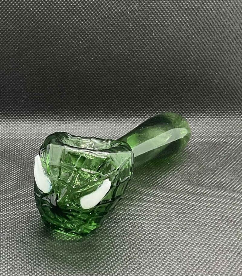 SPIDER MAN GLASS PIPE
