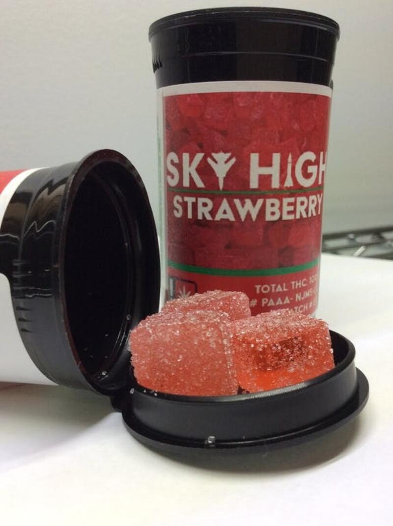 Strawberry 100mg 10pk Gummies Sky High Labs