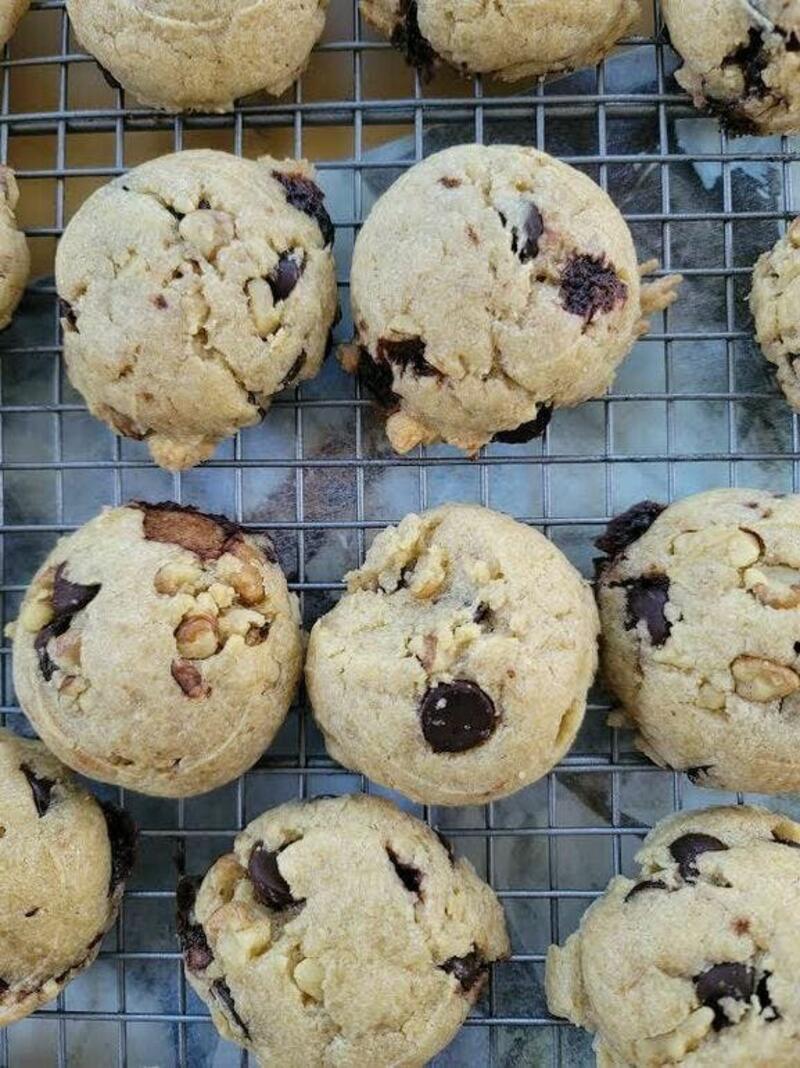 CHOCOLATE CHIP WALNUT COOKIES - 2 PACK 250 MG - (125 MG PER COOKIE THC)