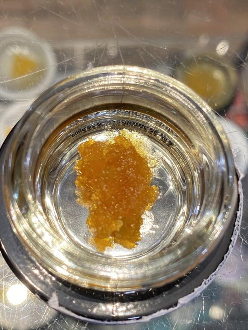 Famous Extracts - Sour Diesel Sugar Wax (69.10% THC)