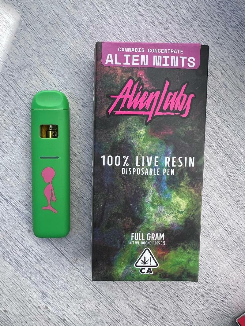 Alien Labs All in One Disposable vape pen. 100% Live Resin.  Different Flavors in Description - Full Gram