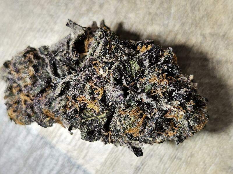Alien Labs Area 41 Hybrid Flower 31.4% THC Killer Dark Purple Nugs!!!!!