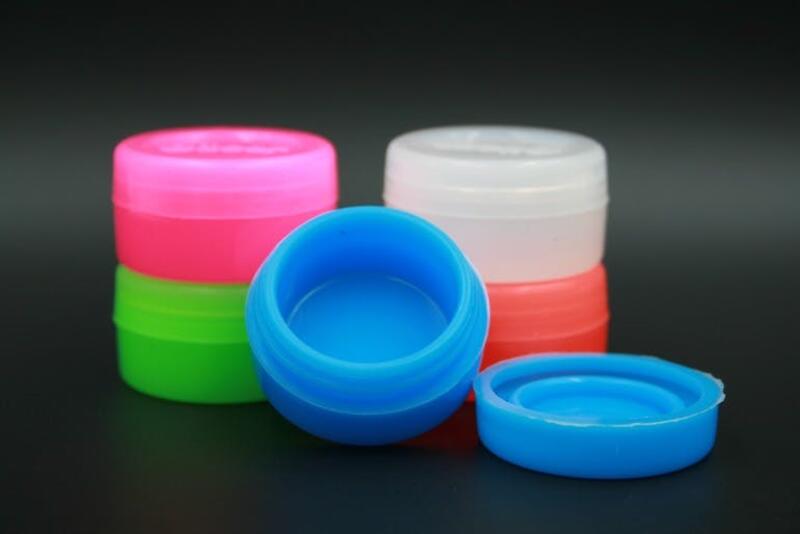 Oil Can brand silicone wax containers