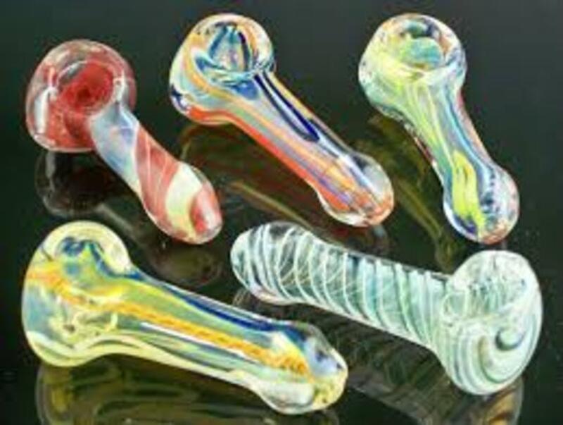 Buy 3.5 Grams of Budding Alaska Product and Recieve a Small pipe or small Chillum